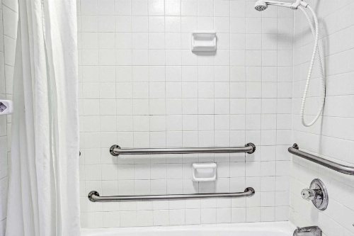 Super 8 by Wyndham Kissimmee image 22